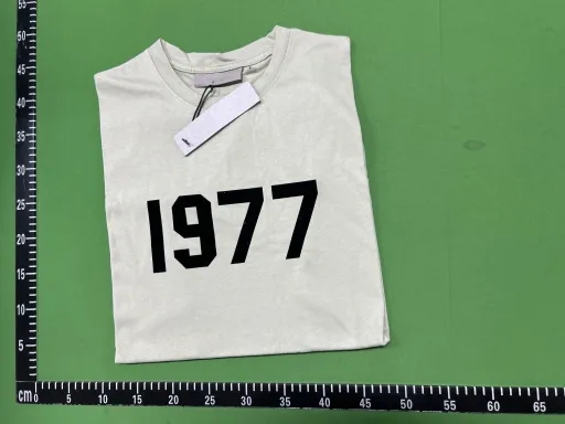 1977短袖牛油果绿