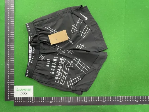 Patterned short-sleeved black = patterned shorts black