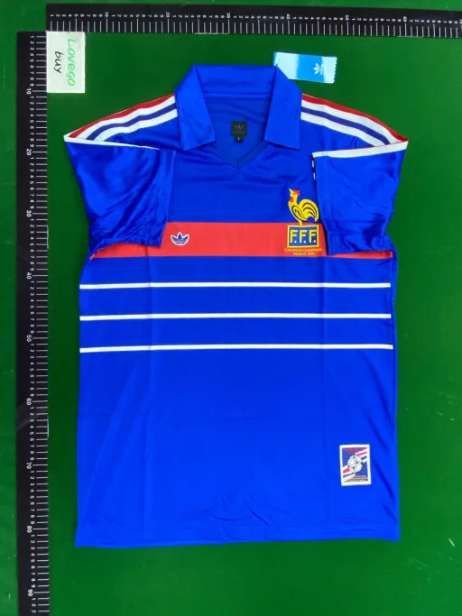 84 france home