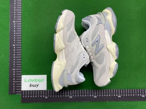 9060 white gray