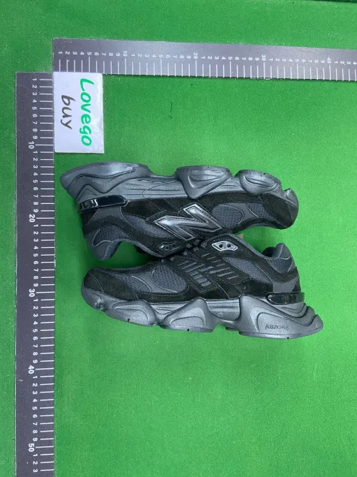 9060 black