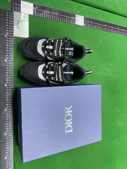 Mike b22 all black gift box
