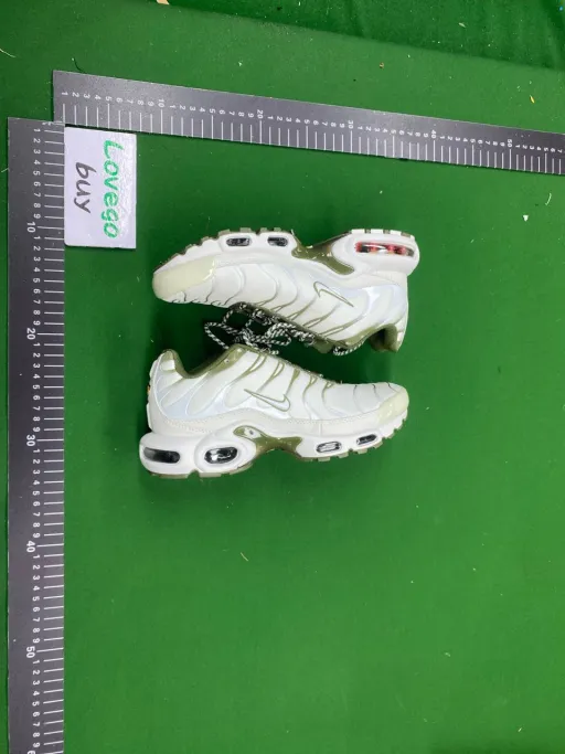Tn new-dark green off-white hook 36-49