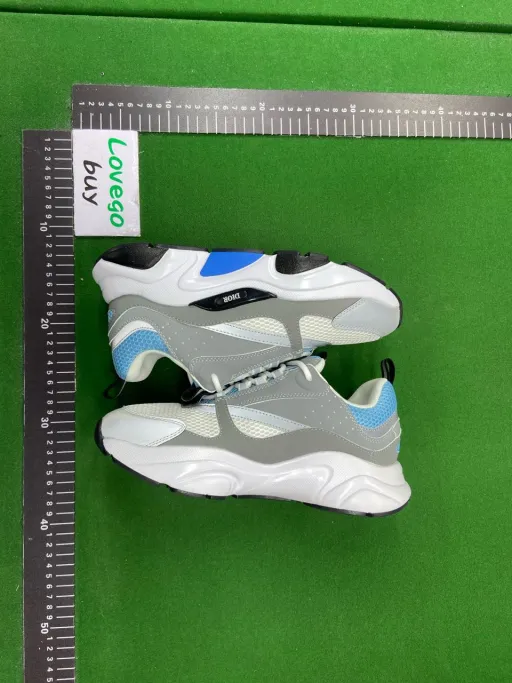01 gray blue white