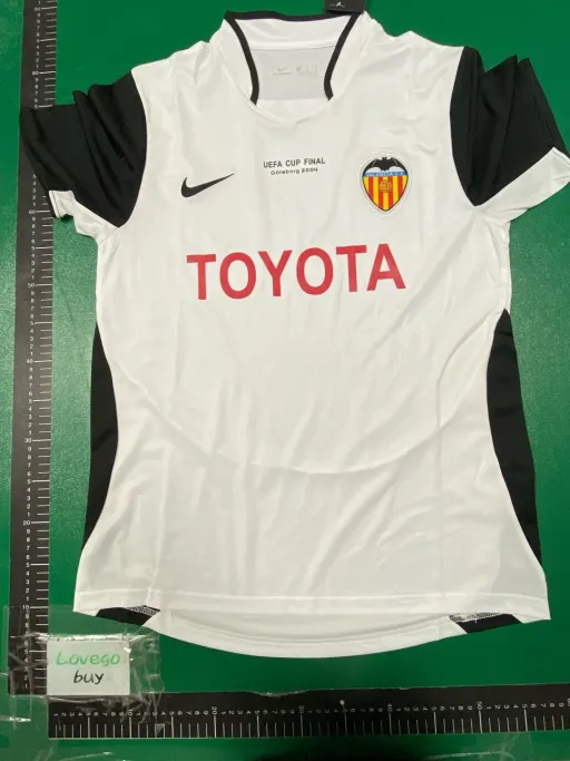 2003-04 valencia home game