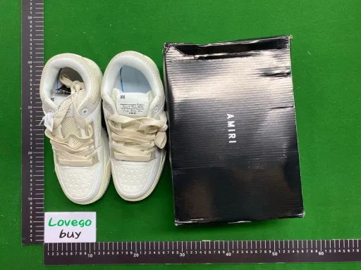 Am off-white