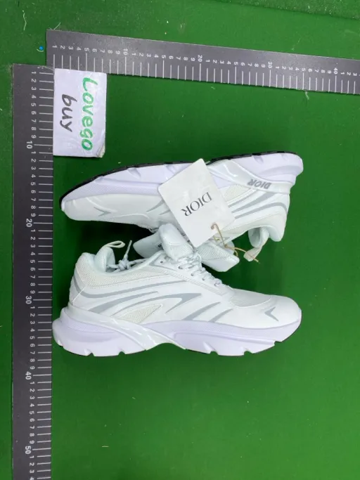 B44 white