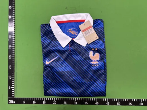 尺码:L (No Badge)