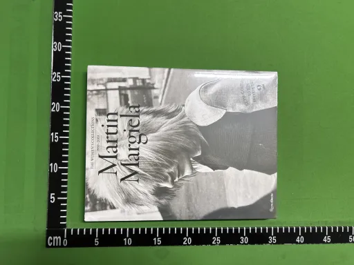 分册名:Martin Margiela马丁马吉拉