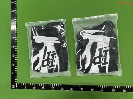 浅蓝色