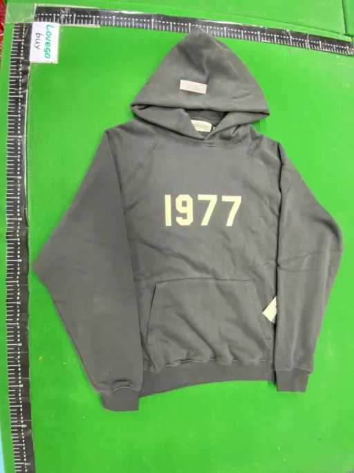 Eh04 - 1977 Iron Black Black