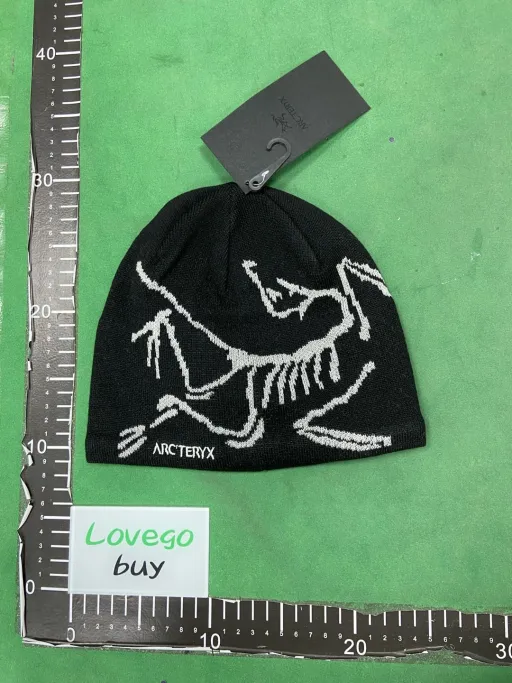 Color Classification: Black Feel Hat