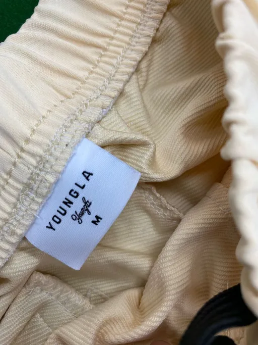 Color Classification: Off-White