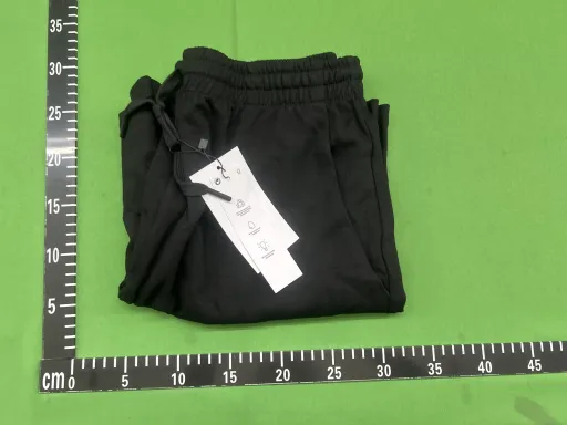 短裤黑色