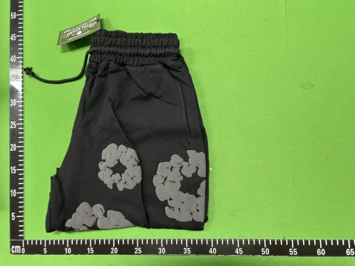 黑拼黑