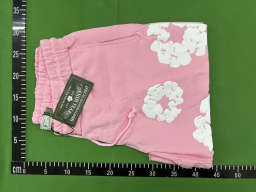 粉色
