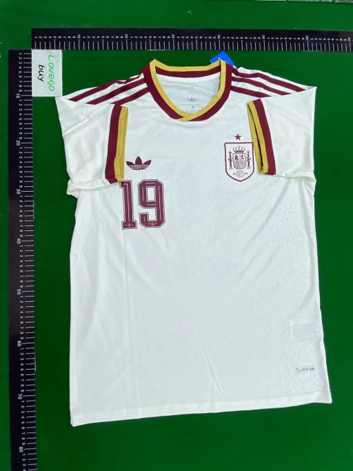 Color Classification: away：LAMINE YAMAL # 19