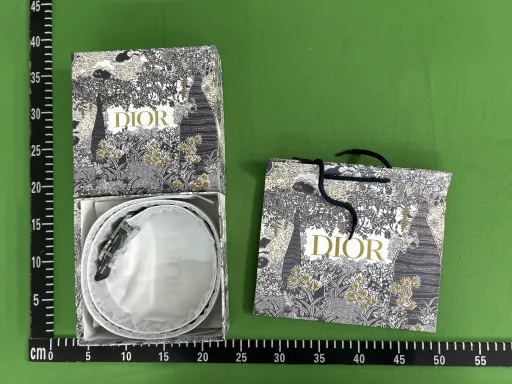 款式:蓝花银扣