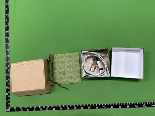 款式:红绿带 银扣