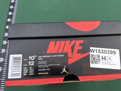 款式配色:AJ1 Ow纯白