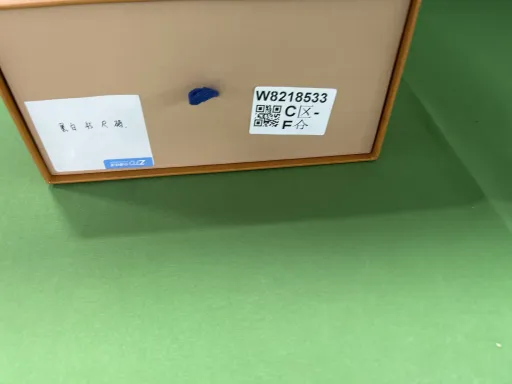 配色styles:白黑色