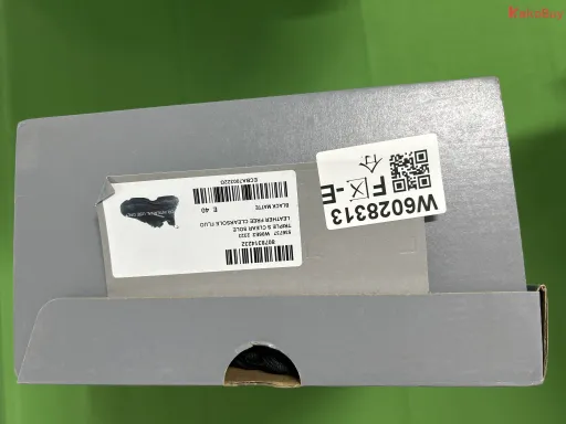 配色:黑磨砂