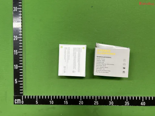 型号尺寸:AirPods Pro3