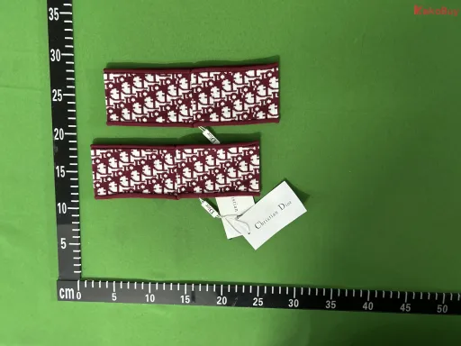 122# 酒红色