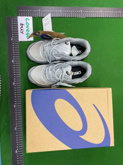 Shoe size: 41.5