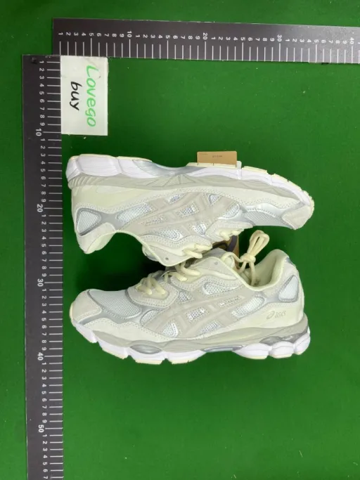 Shoe size: 42.5