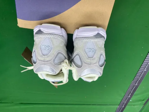 Shoe size: 40.5