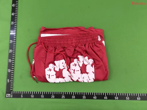 红色 短裤
