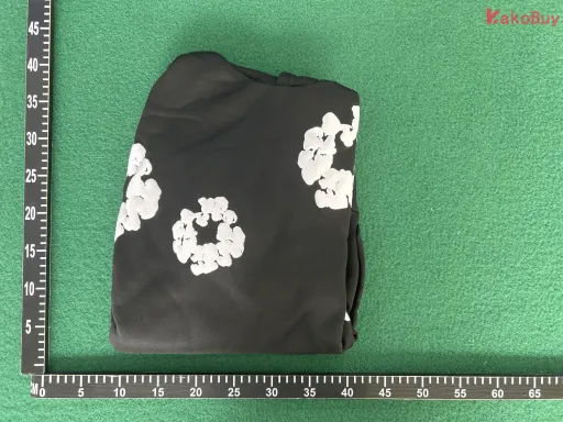 黑色上衣