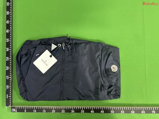 藏青色
