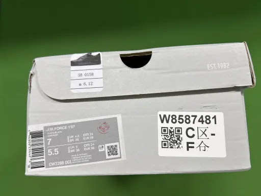 经典纯黑