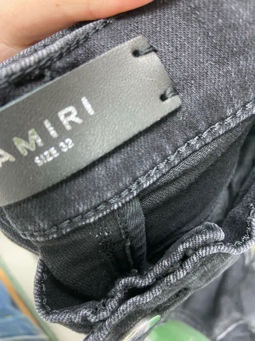 model: AM010