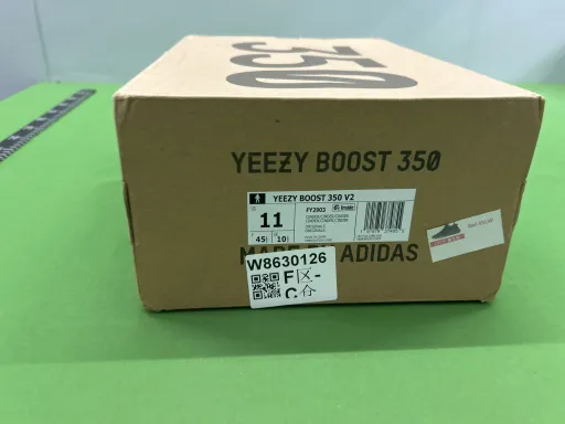 款式配色:椰子350v2黑生胶FY2903