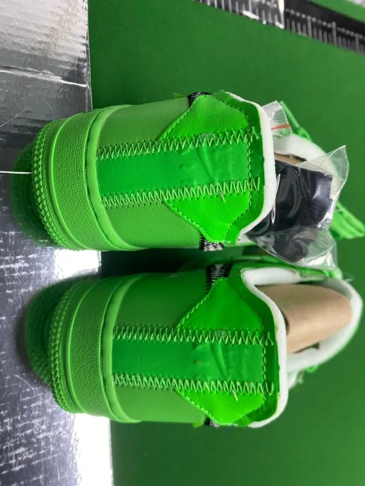 Style color matching: 空军OW联名绿色艺术馆DX1419-300