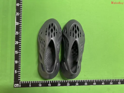 款式配色:B品 洞洞鞋黑玛瑙