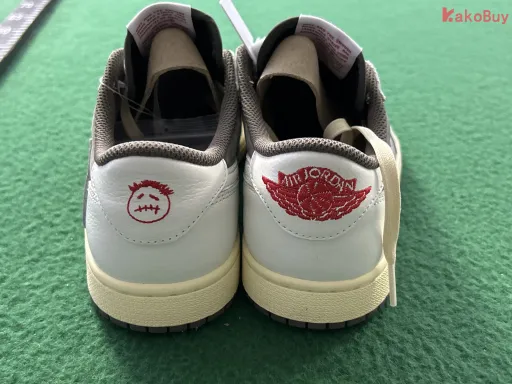 款式:DG2.0 AJ1 TS白棕低帮