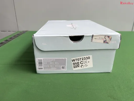 配色:G NOCTA X AIR FORCE 1  DRAKE联名款白 编码（1））