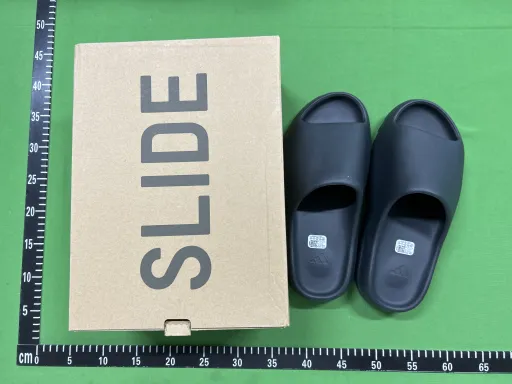 配色:GX SLIDE雾面黑色 HQ6448
