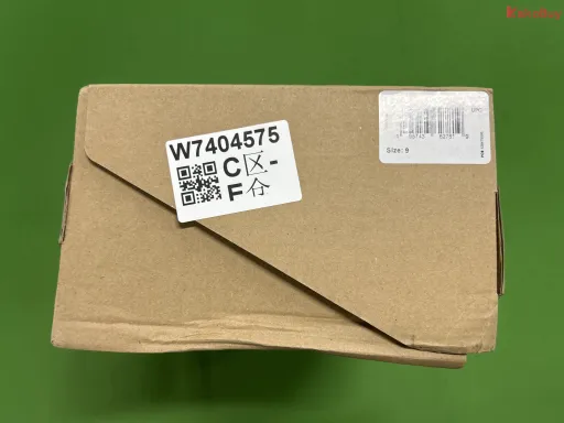 配色:GX FORM洞洞鞋深灰 HP8739