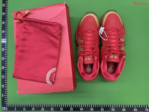 配色:H12 KOBE 5 "Year of the Mamba" 红蛇