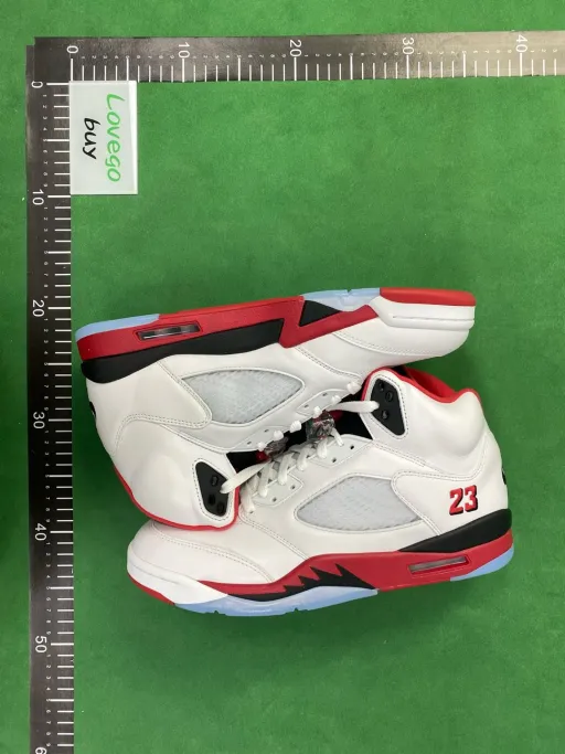 Color matching: Y3 J5白红 2025