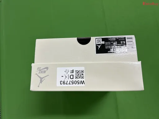 配色:Y3 AJ4 SB白蓝