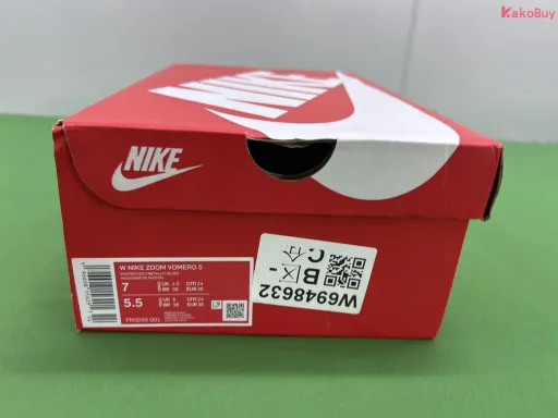 款式配色:Z版 Nike Vomero5 白粉 FN3695-001