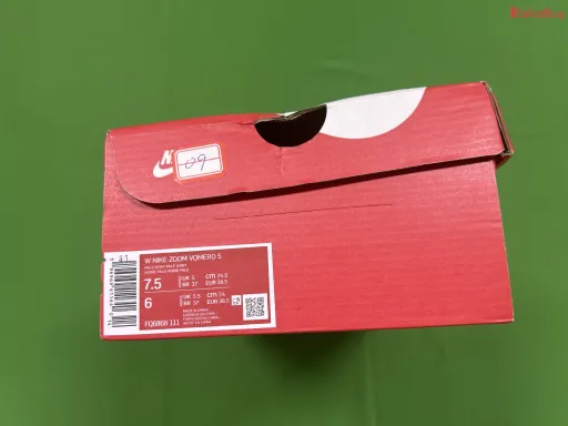 款式配色:Z版 Nike Vomero5 米色 FQ6868-111