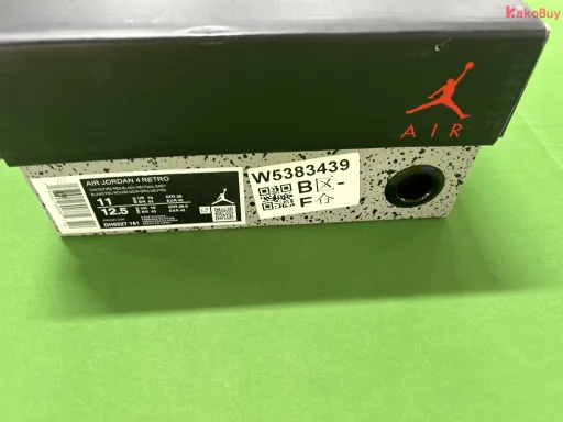 白黑红