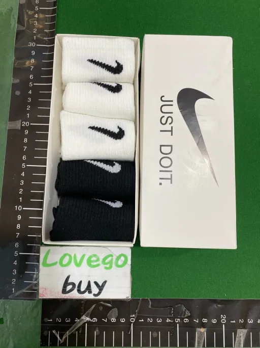 5 pairs【3white+2black】